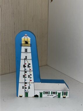 Cat’s Meow Gibb’s Hill Lighthouse Bermuda 1996 Wood Shelf Sitter Signed